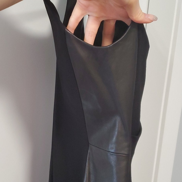 ♥️ Danier leather dress - size 8 - Picture 3 of 8